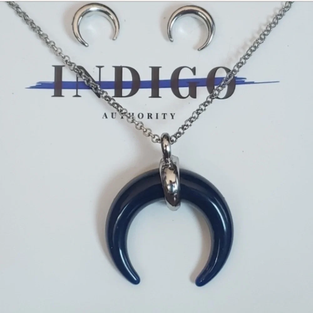 Indigo Authority Crescent Horn Necklace and Pierced Earrings Set
